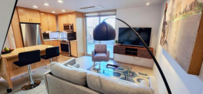 Chic Townhome Haven rooted Downtown